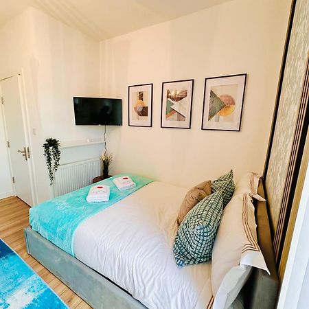 R2 - Elegant Private Room Opposite Queen Elizabeth Hospital - Harborne Birmingham Dış mekan fotoğraf